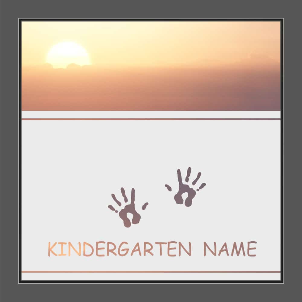 Motiv Kindergarten mit Text auf Fensterfolie